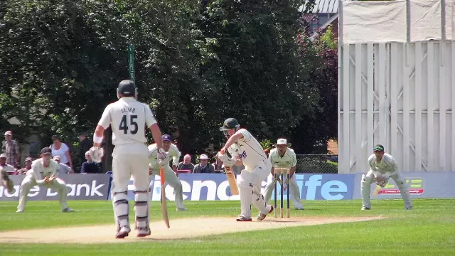 Paterson Takes 8 Wickets For Nottinghamshire
