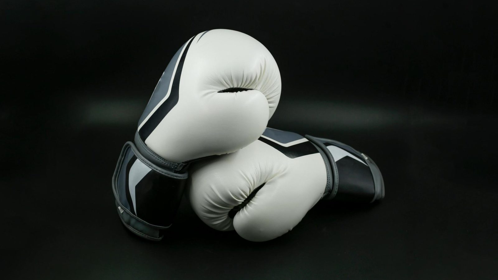 Tyson Fury Retains His Heavyweight Boxing Crown With A Knockout And Promptly Announces Retirement