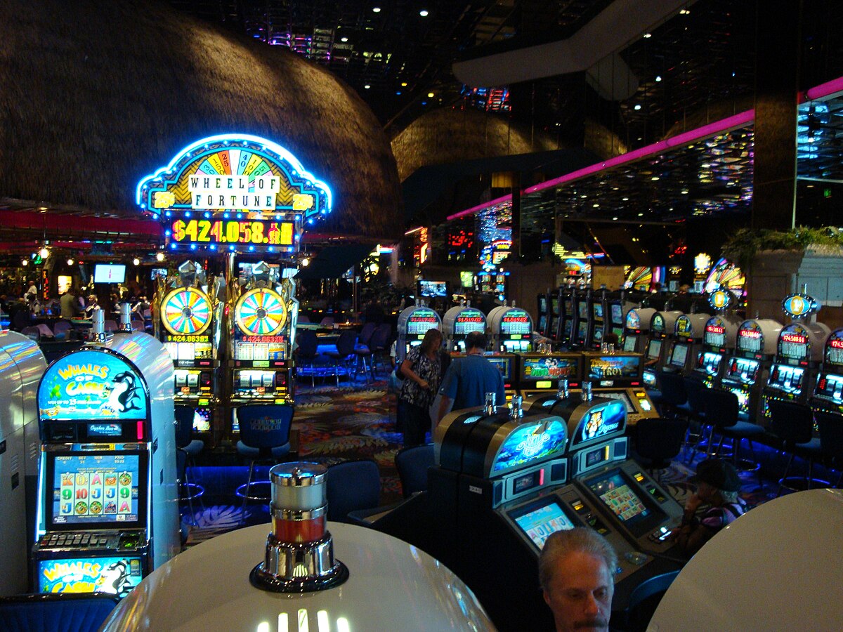 DSC29078,_Atlantis_Casino_Hotel,_Reno,_Nevada,_USA_(4661818598)