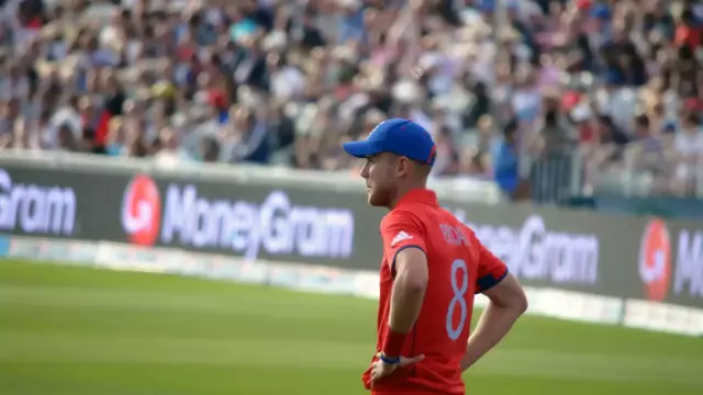 Broad, Bails and a Brilliant Ashes