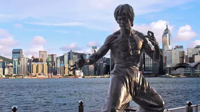 Bruce Lee Statue in Hong Kong: A Tribute to the King of Martial Arts