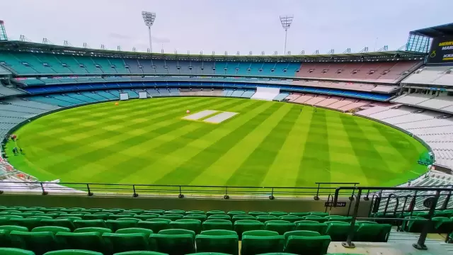 England’s Day Until Late 4-Wicket Collapse At The MCG