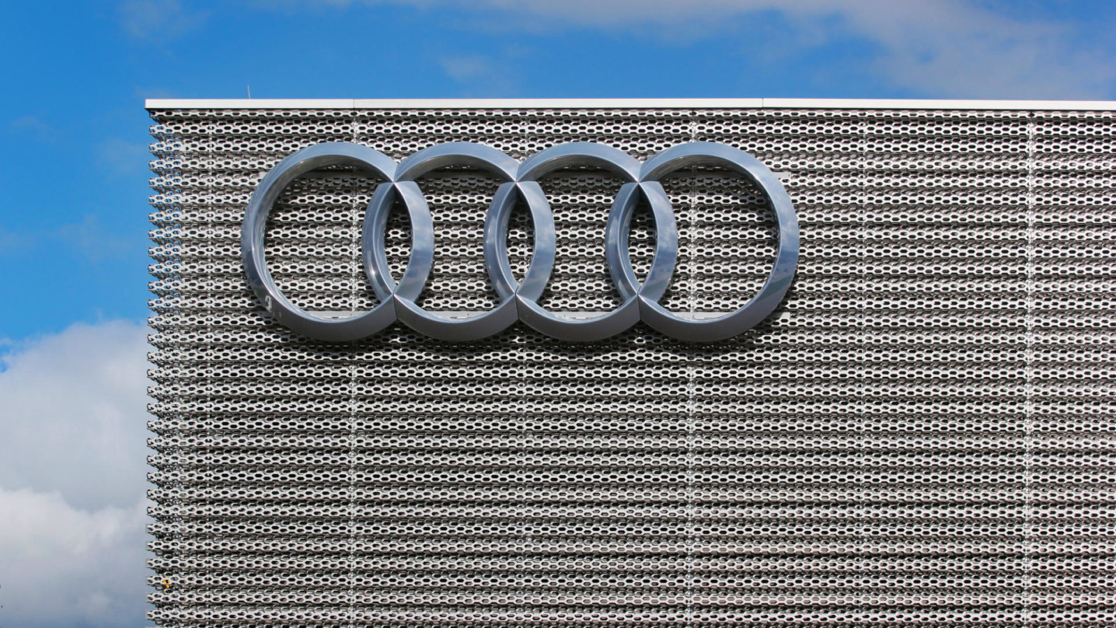 Audi's plans for Formula 1 racing are outlined by Gernot Dollner. Find out what the boards of Audi and Volkswagen have in store for 2026.