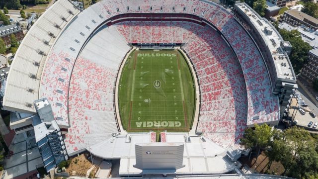 Georgia Bulldogs Crush Clemson in Spectacular Season Opener