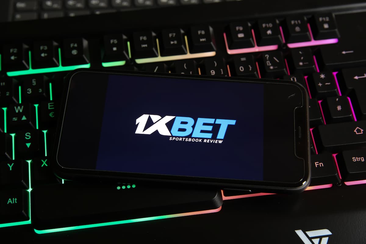 Hamilton or Leclerc? 1xBet Reveals Key Formula 1 Betting Trends for 2025