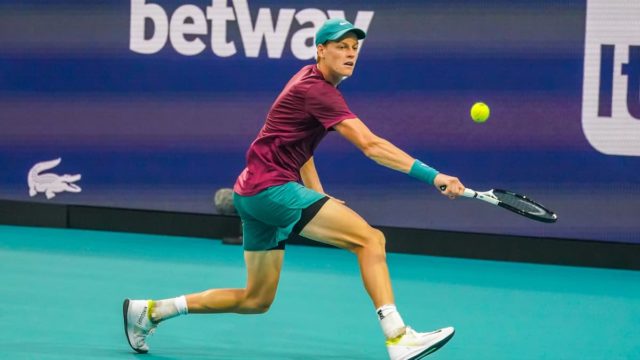 Jannik Does It Again