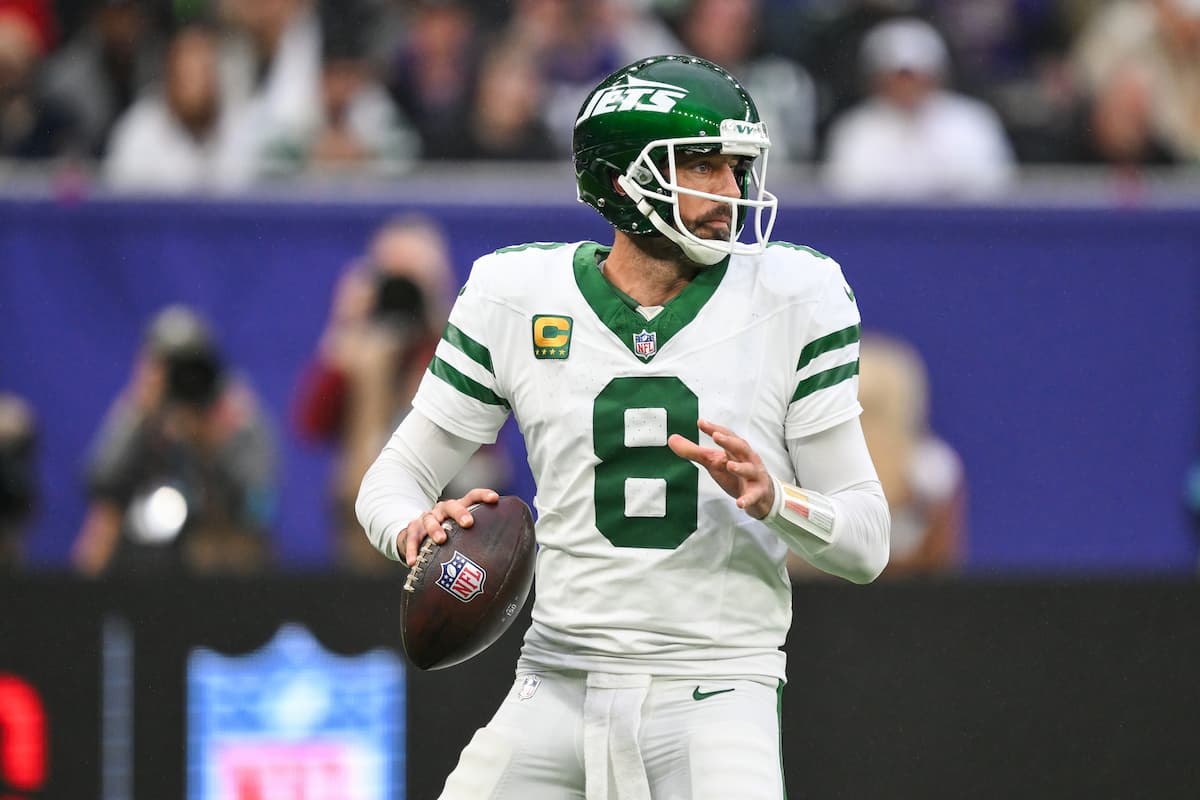Aaron Rodgers Finally Signs With Pittsburgh Steelers