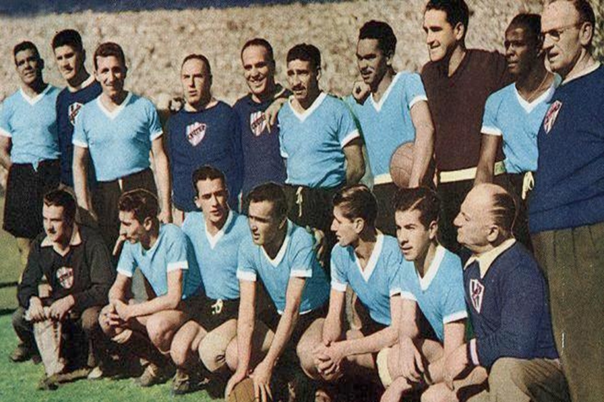Uruguay 1950 World Cup team celebrating their victory in the Maracanã Stadium