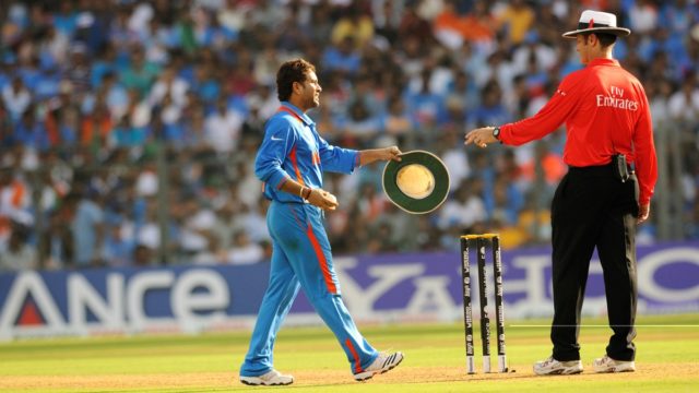 Sachin Tendulkar celebrating on the cricket field