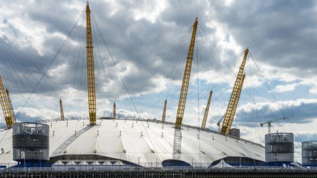UFC London Main Event Ends with a Controversial Decision