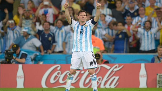 What Does a False 9 Do in Football? A Simple Guide