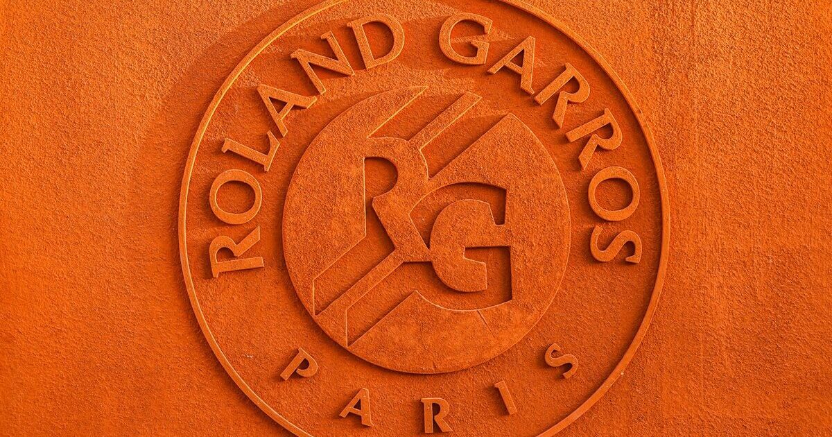 Fonseca Stuns Djokovic in Five-Set Roland Garros Thriller
