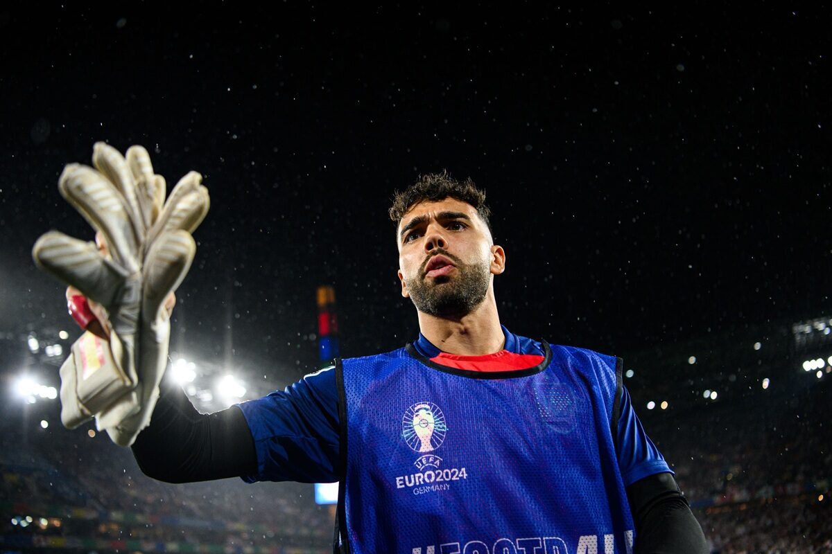 Best Goalkeeper Gloves 2026: Eight Match-Day Picks Worth Buying