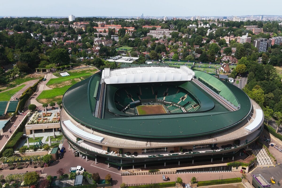 Wimbledon Day 6: Arthur Fery Completes Miracle Turnaround, Dimitrov Wins in Five-Set Thriller and Świątek Defeated
