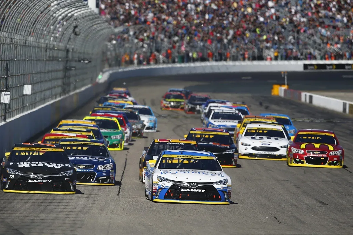 NASCAR Rules Explained: Stages, Chase, Flags and Points